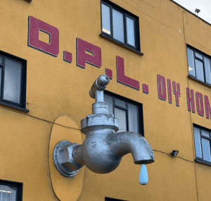 DPL tap in wall